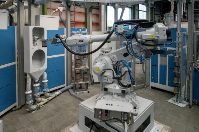 Aurubis_Neue Probenahme_Roboter (4) (1)